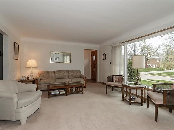 5th image of 952 Newberry Ave