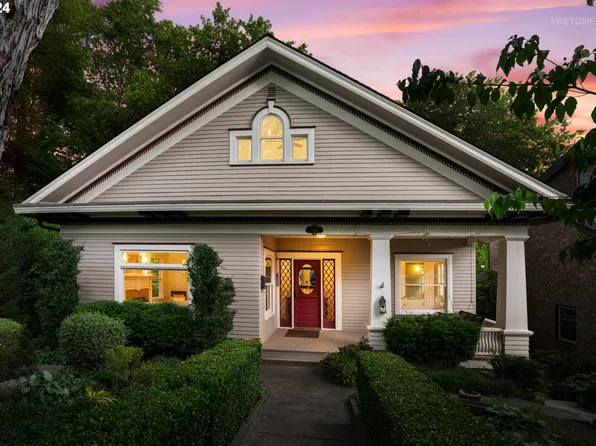 469 7th St, Lake Oswego, OR 97034