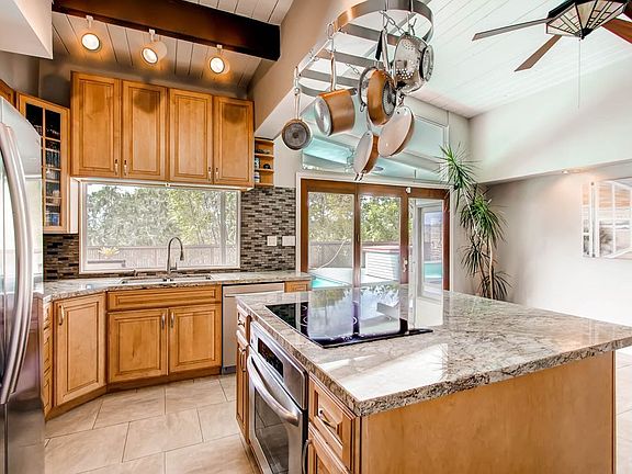 5th image of 2559 San Anselmo St