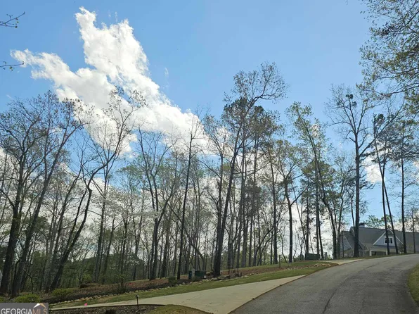 173 Edgewater Trl S, Toccoa, GA 30577