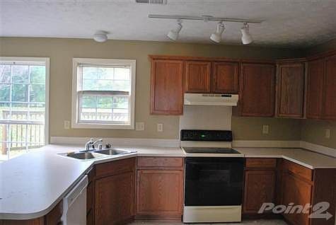 5th image of 636 John Sutherland Dr