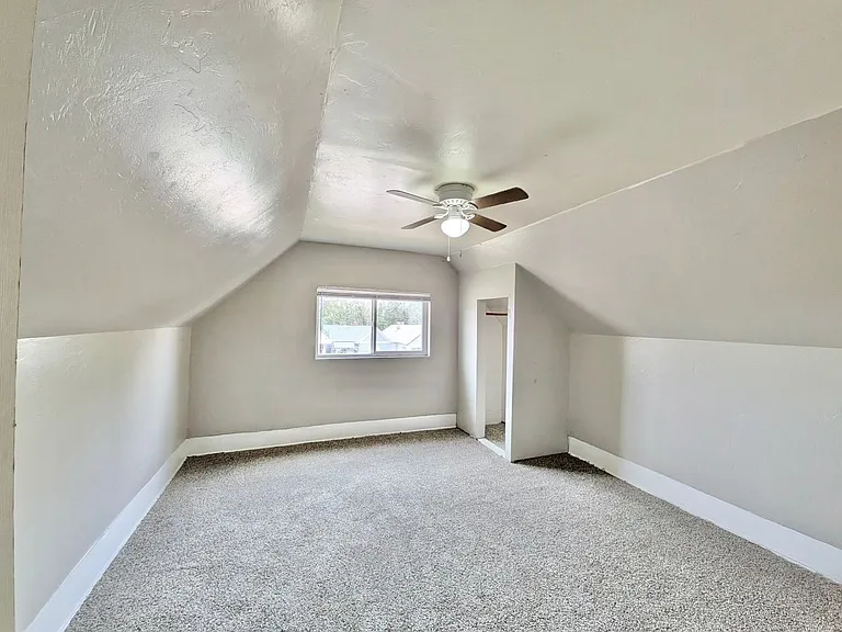 1021 E Abriendo Ave — Photo 11