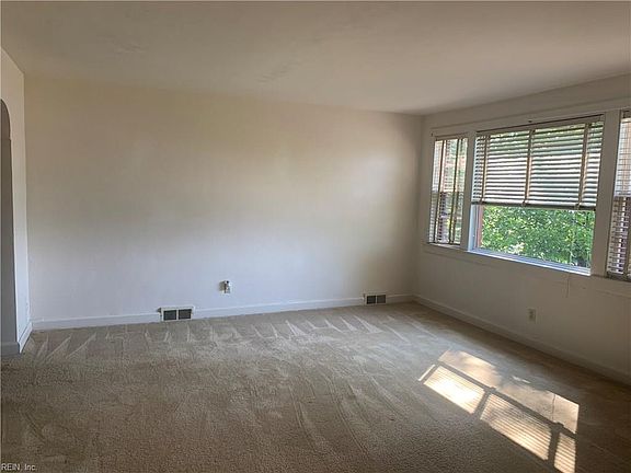 3rd image of 3614 Hartford St #4