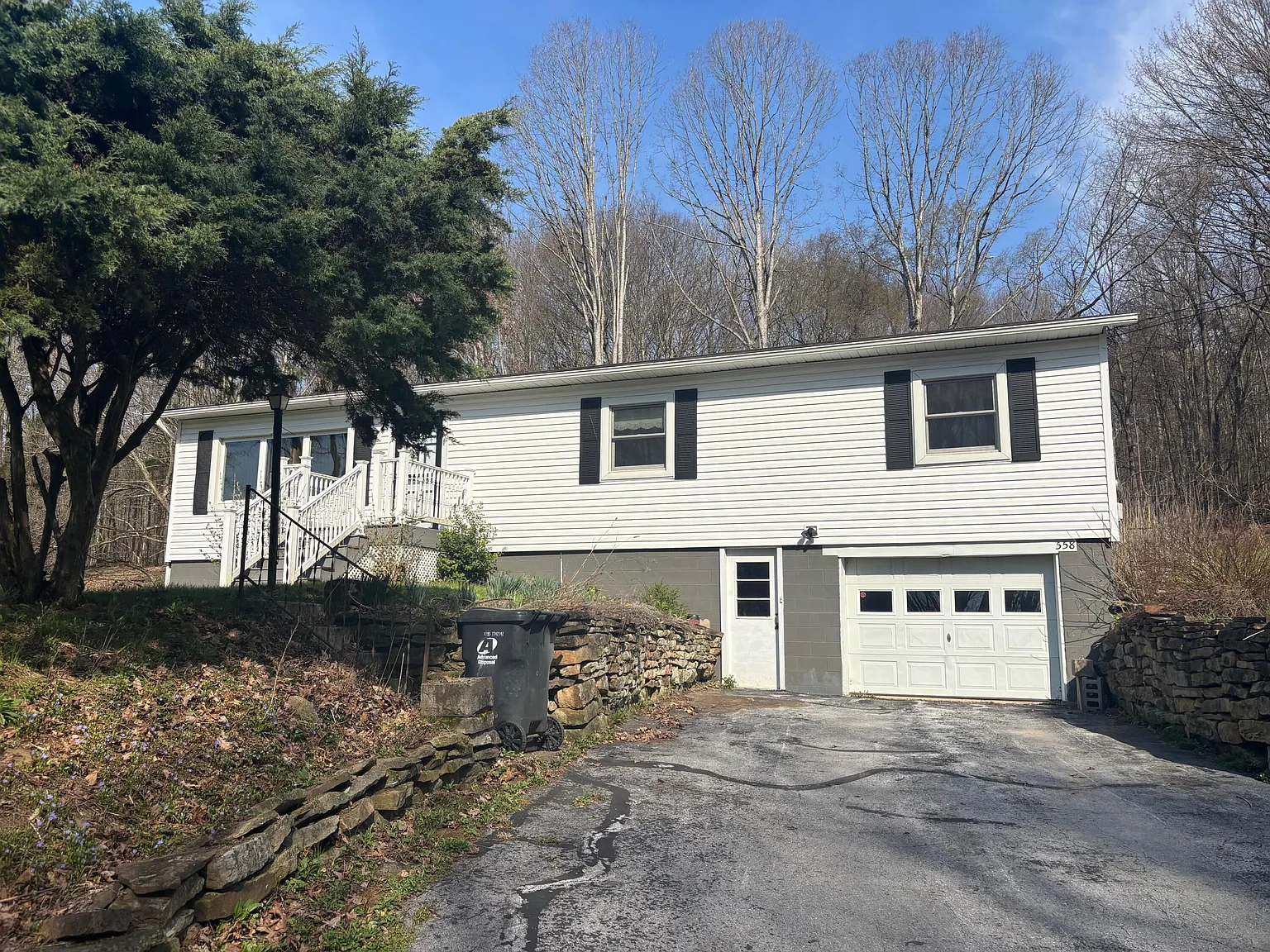 558 Neff Ln photo 1
