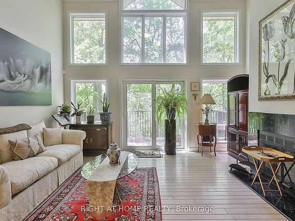 2nd image of 18 Doncrest Rd #9