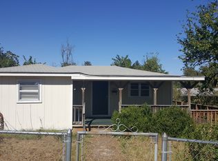 908 W Oklahoma St, Hugo, OK 74743