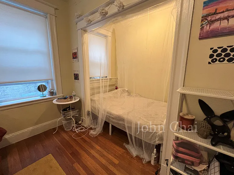 64 Woodstock Ave #10 — Photo 5