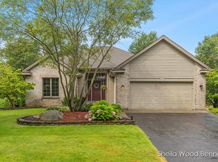 7023 Camelback Dr NE, Rockford, MI 49341