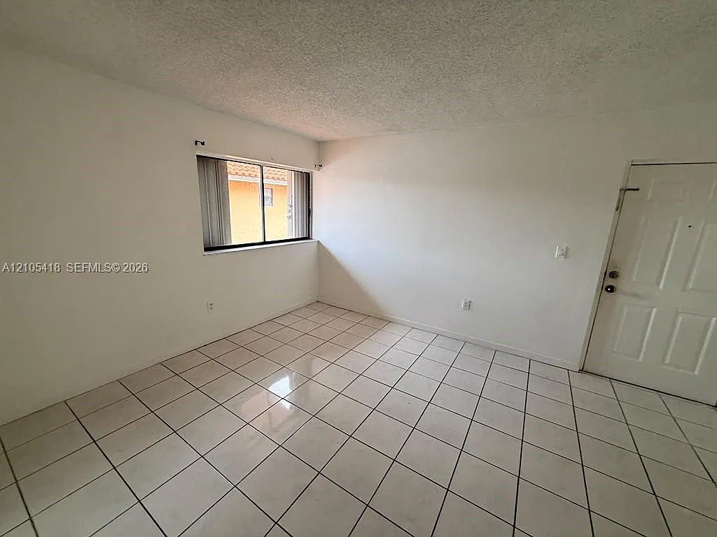 Residencial El Prado Cond — Photo 4