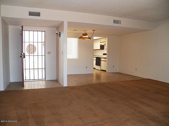 3rd image of 817 W Calle De Alegria