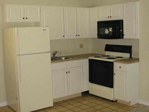 3rd image of 676B Flamingo Dr
