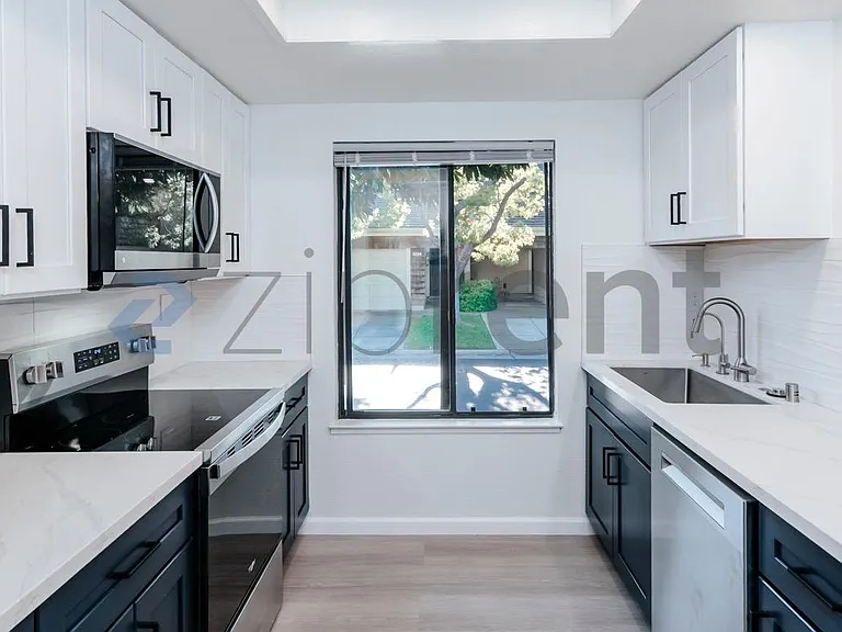 4762 Rio Rita Way — Photo 8