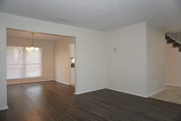 2609 Hamilton Dr — Photo 4