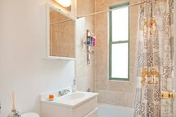 Rented by 63 West | media 5