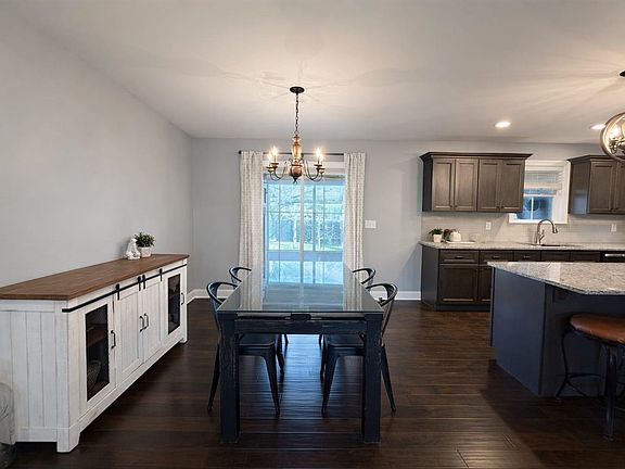 5th image of 776 Pleasant Meadow Ln
