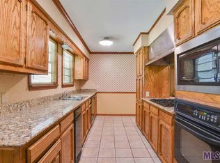 10236 Arnold Rd, Denham Springs, LA 70726