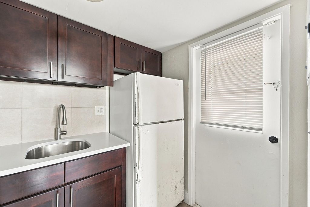 241 SE 9th Ave APT 101, photo 8
