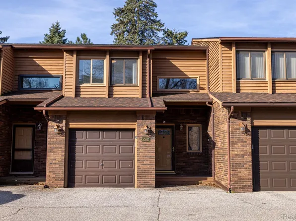 50851 Marsha Ln, New Baltimore, MI 48047