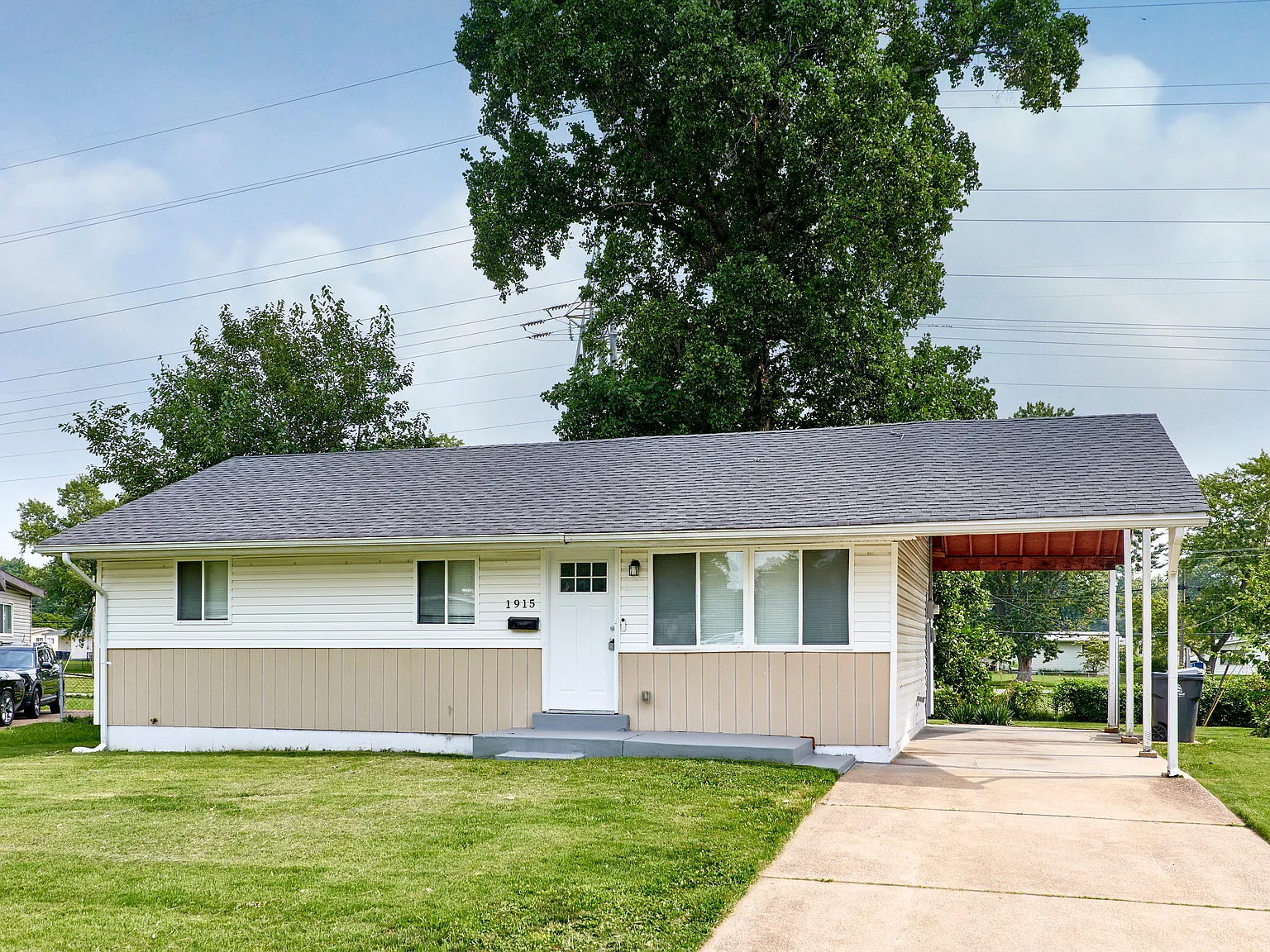 3 bed, 864 sqft, $1,500 — Photo 3