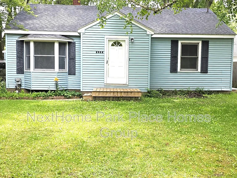 2908 Dartmouth Dr — Photo 1