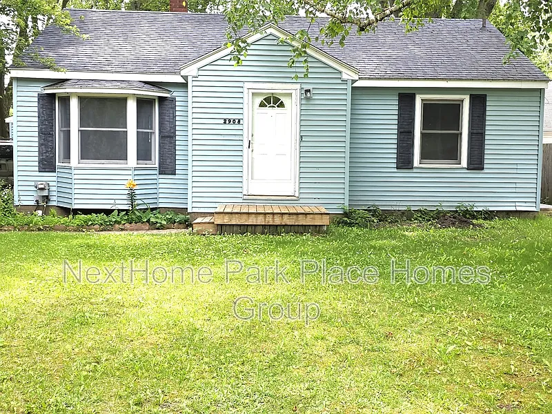 2908 Dartmouth Dr