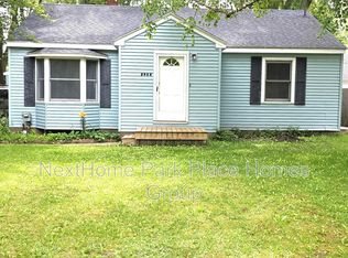 2908 Dartmouth Dr, Midland, MI 48642