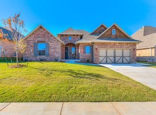2709 Tranquilo Ln, Edmond, OK 73034