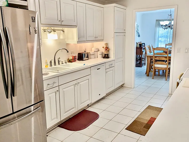 S 86th East Cir — Photo 13