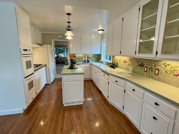 3rd image of 6536 Bose Ln