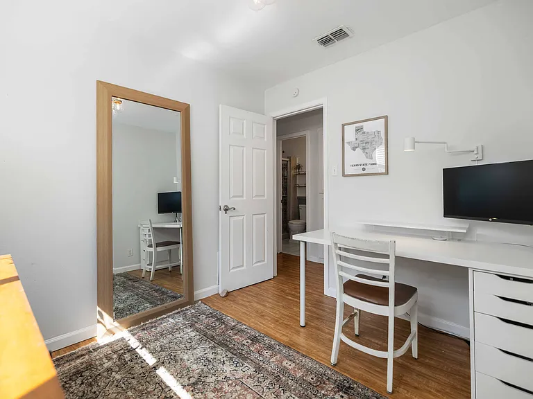 5126 Meadow Creek Dr — Photo 15