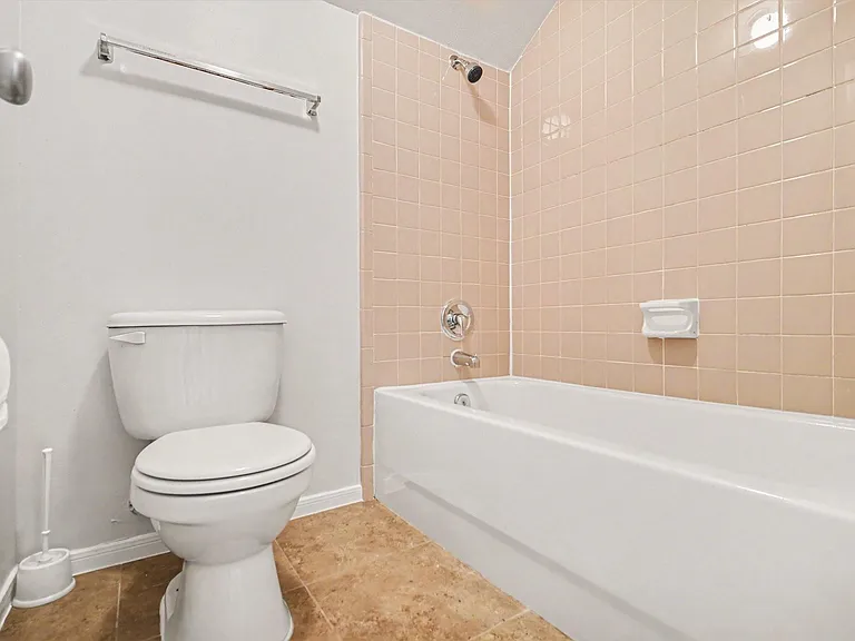 7419 Hollister Rdg — Photo 21
