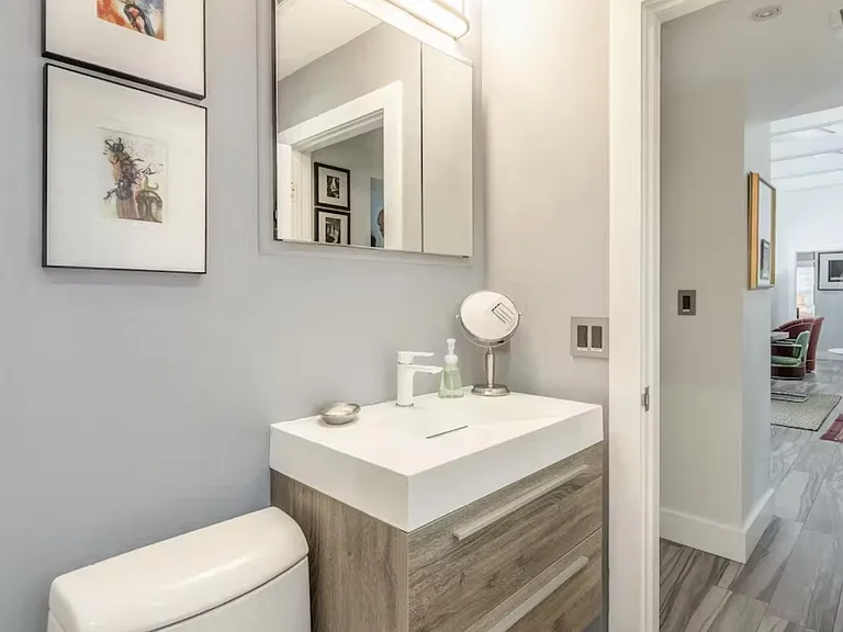 629 Elizabeth St — Photo 9