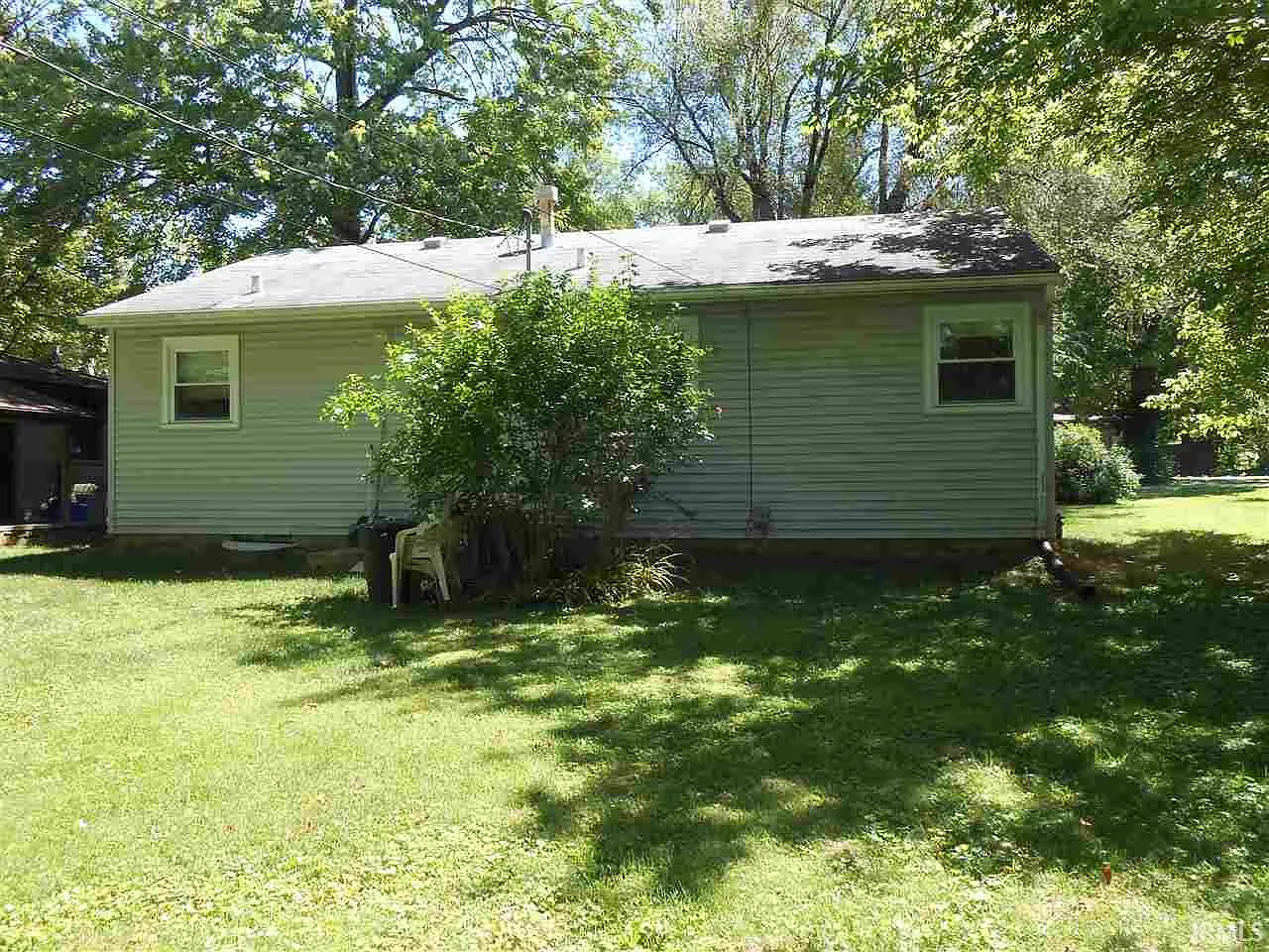2 bed, 1.0 bath, 900 sqft, $1,800 — Photo 2