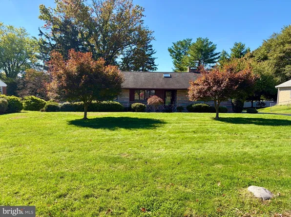 714 Stratford Dr, Philadelphia, PA 19115