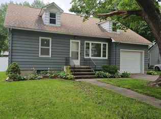 309 S Locust St, Winfield, IA 52659