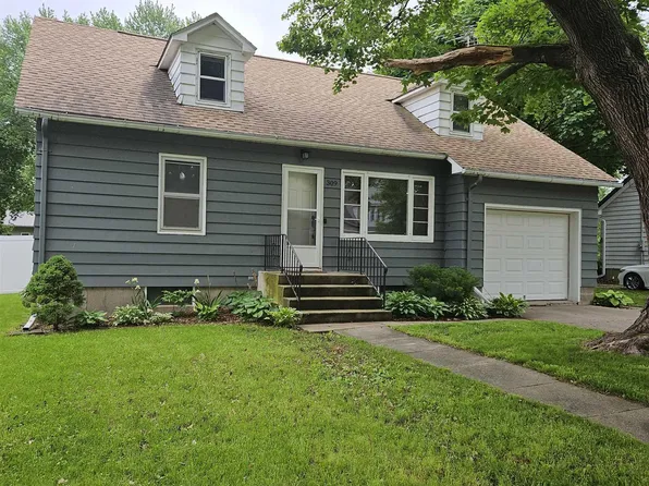 309 S Locust St, Winfield, IA 52659