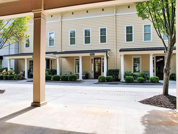 4th image of 2405 Spring Creek Blvd NE