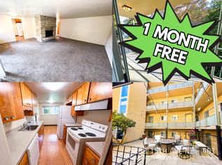5233 15th Ave NE APT 401, Seattle, WA 98105