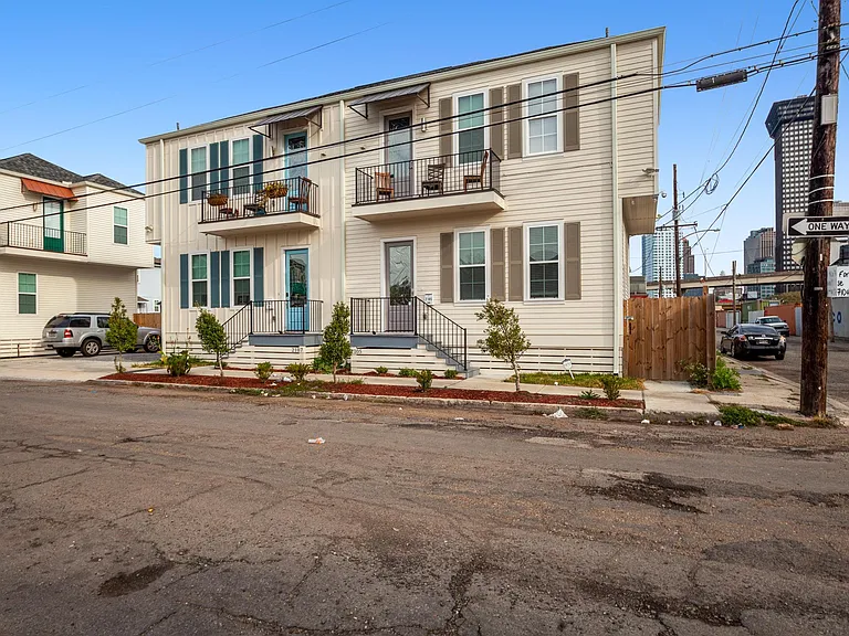 2105 Erato St — Photo 9
