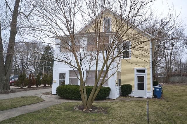 1st image of 216 N Oak Ave #2