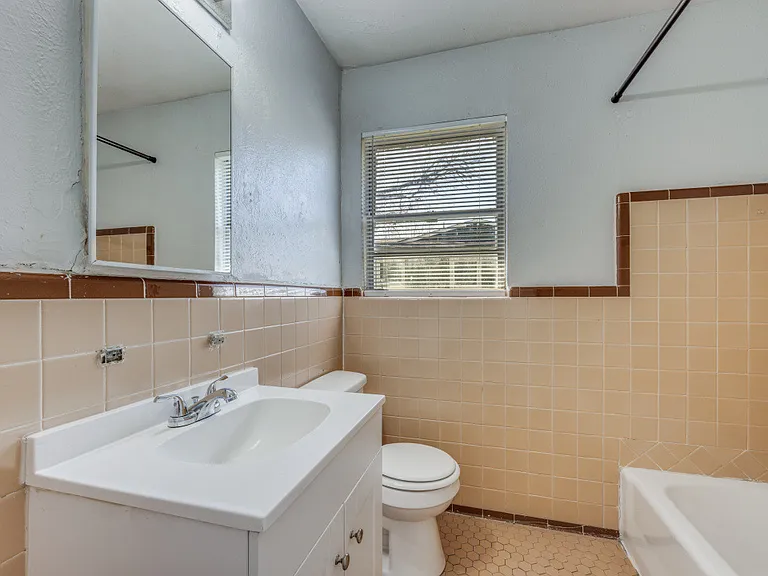 7 Pershing Dr #A — Photo 10