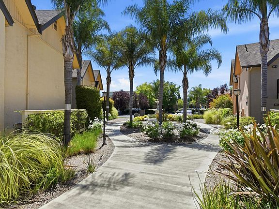 3rd image of 200 Foss Creek Circle #A