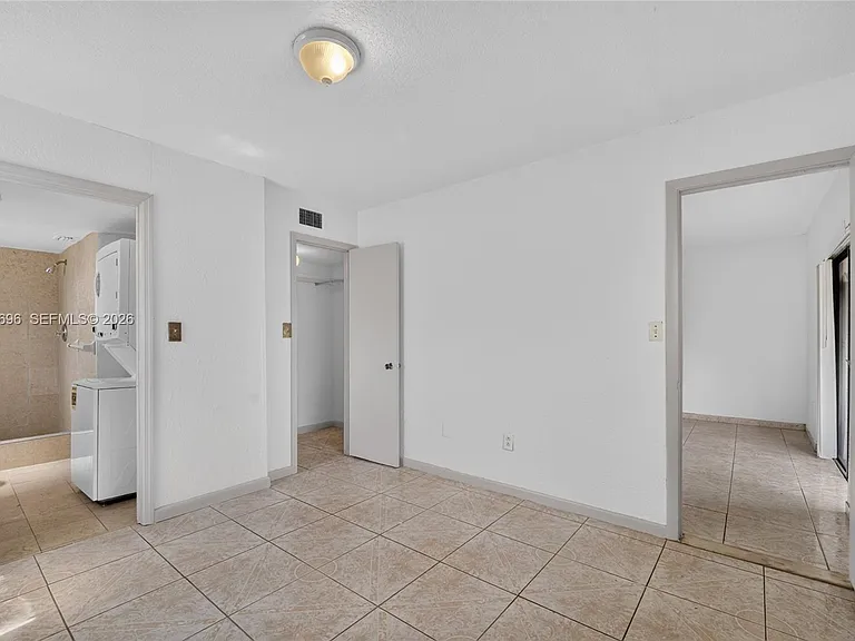 6001 Shakerwood Cir #108 — Photo 9