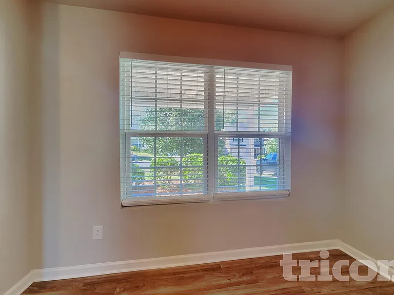 4114 Vershire Ave — Photo 4