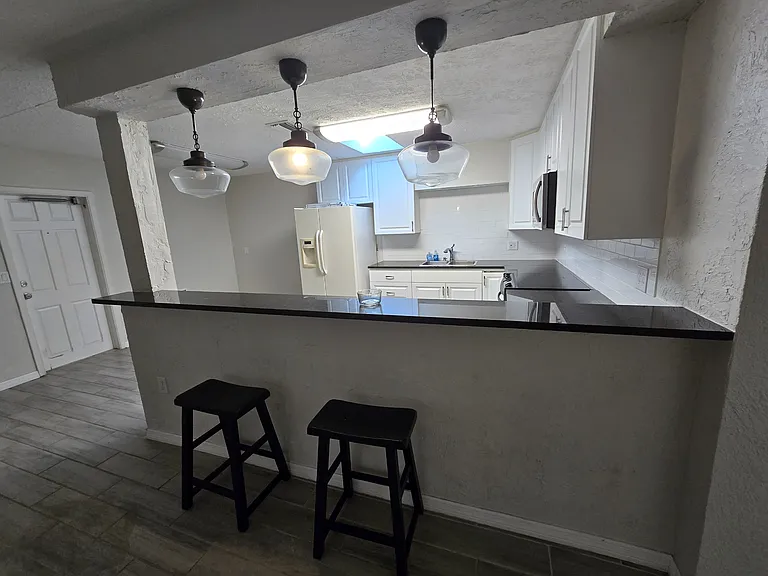 4473 17th St W — Photo 2