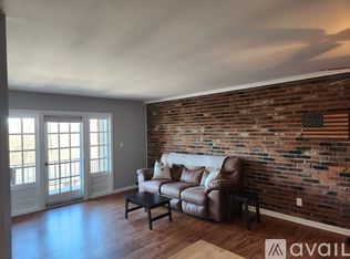 1080 Chatham Park Dr APT G, Pittsburgh, PA 15216