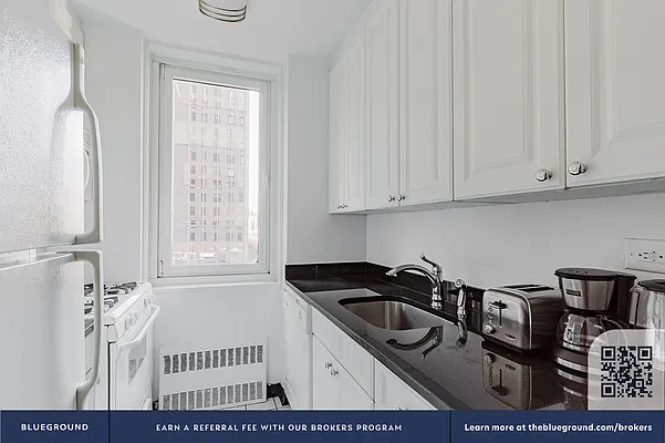 Rented by The Blueground | media 9