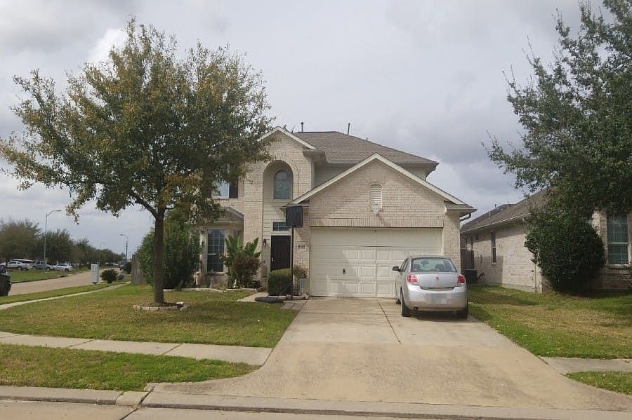1st image of 7403 Oakwood Canyon Dr