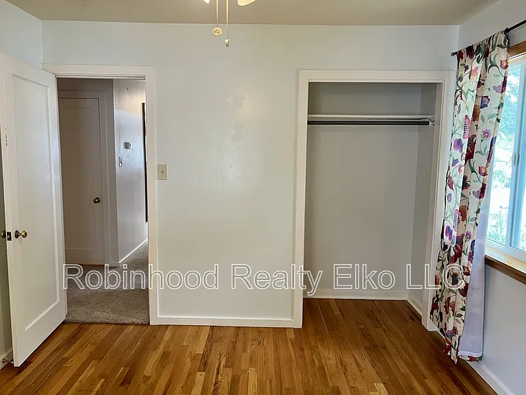 165 W Oak St #1 — Photo 25