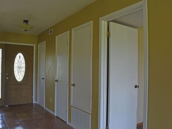5th image of 3805 Tiger Point Blvd